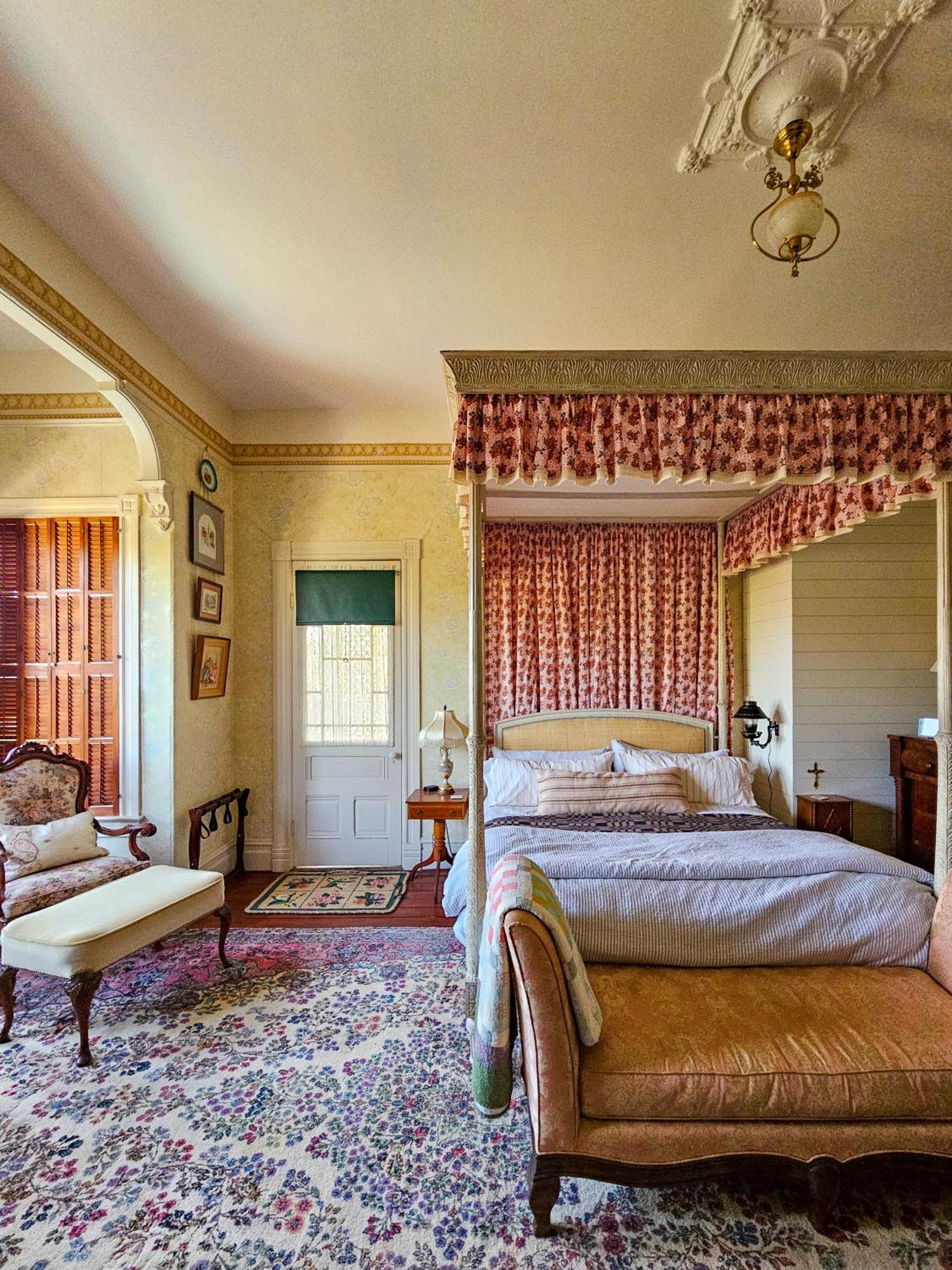 The Jd Hyde Historic Inn Visalia Exterior photo